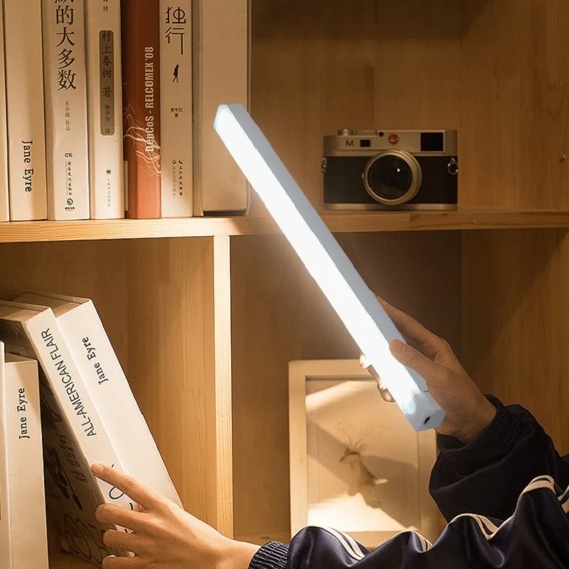 USB Type-C充電式モーションセンサーLEDバー キッ - Commercial Kitchen Lights のレビューと価格